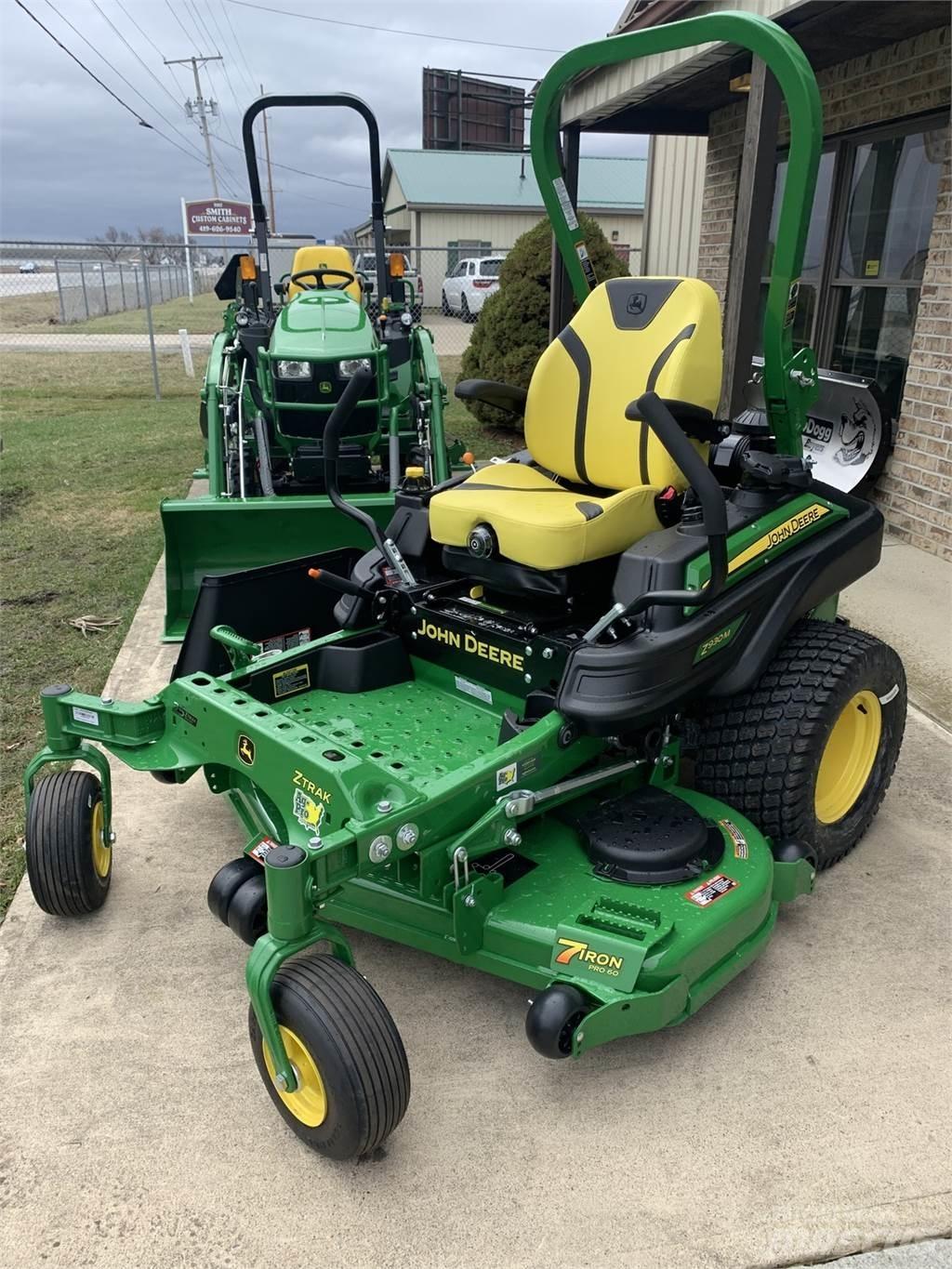 John Deere Z930M Nulles pagrieziena zāles pļāvēji