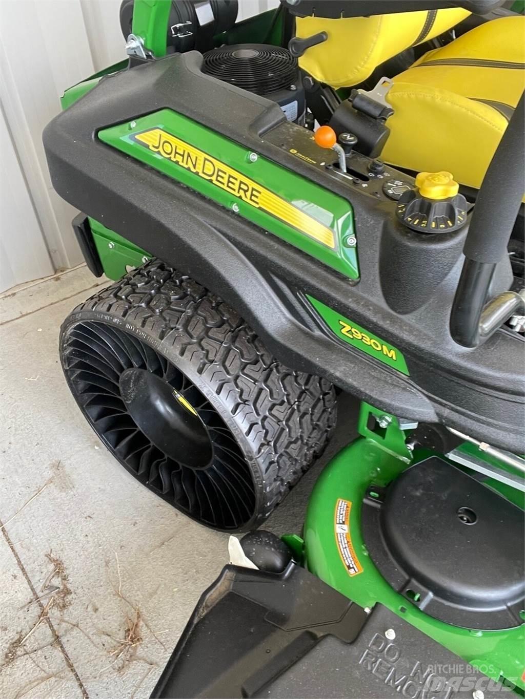 John Deere Z930M Nulles pagrieziena zāles pļāvēji