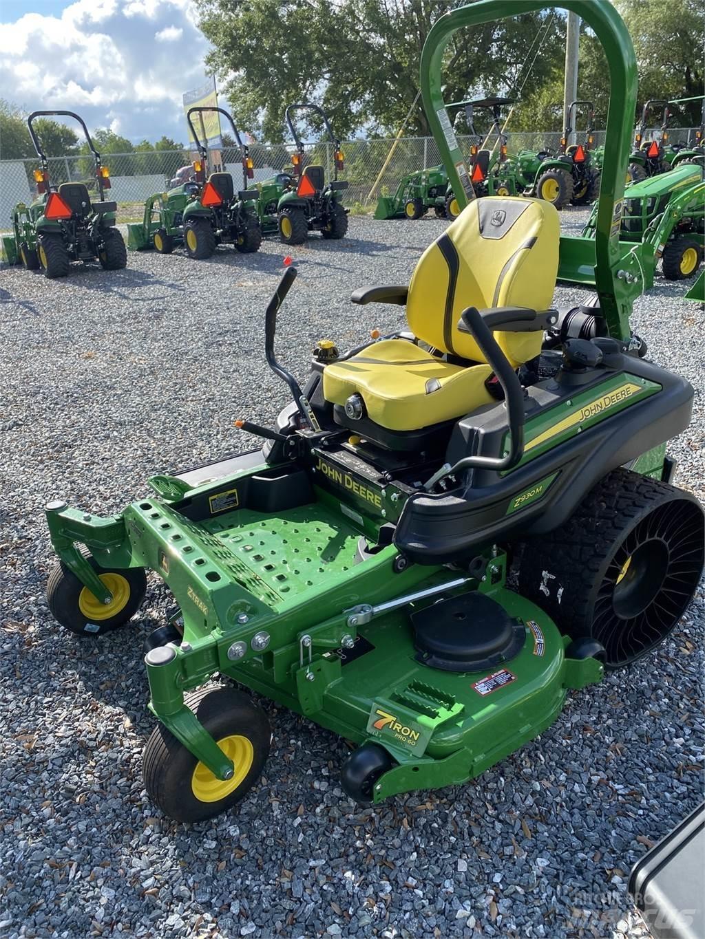 John Deere Z930M Nulles pagrieziena zāles pļāvēji