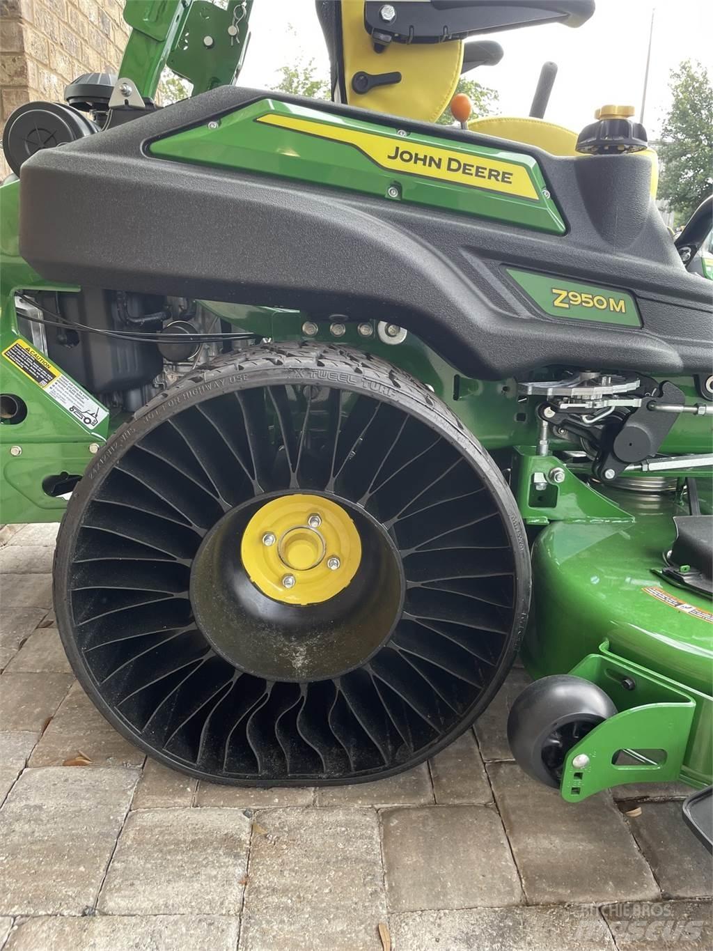 John Deere Z950M Nulles pagrieziena zāles pļāvēji