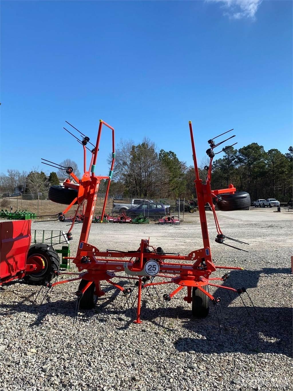 Kuhn GF5202T Grābekļi un siena ārdītāji