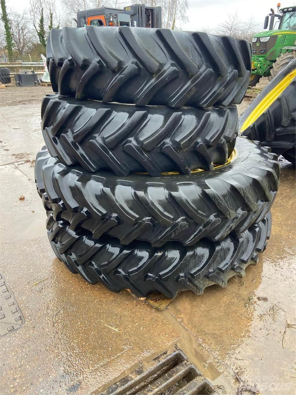  Row Crop Wheels Riepas, riteņi un diski
