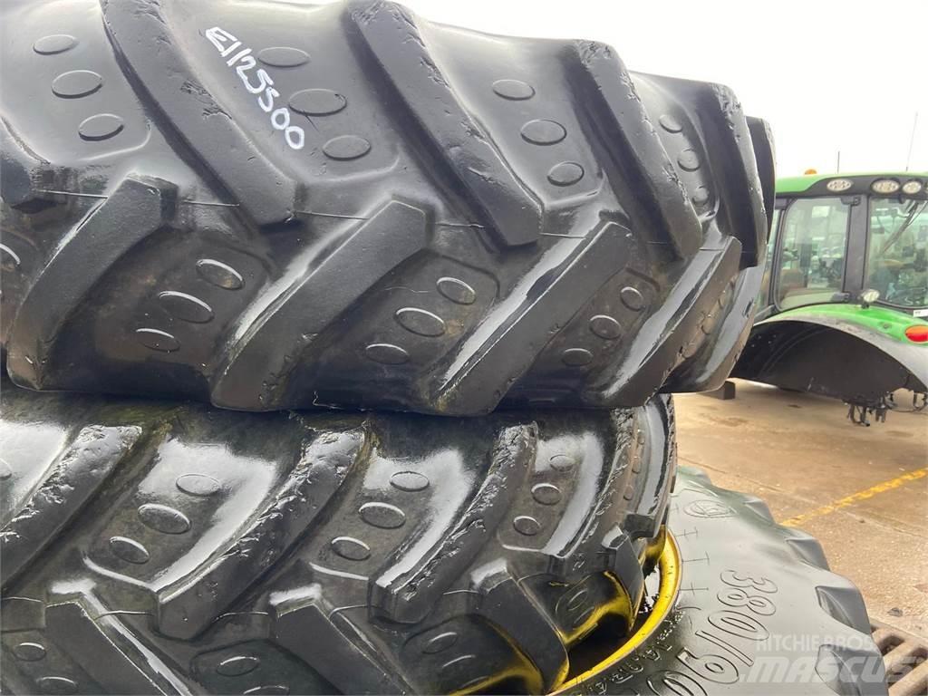  Row Crop Wheels Riepas, riteņi un diski