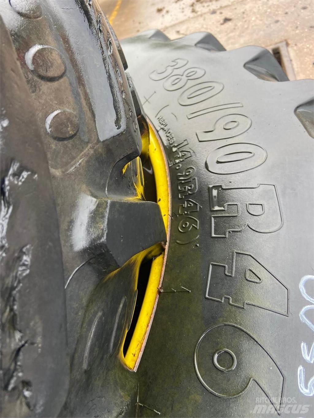  Row Crop Wheels Riepas, riteņi un diski