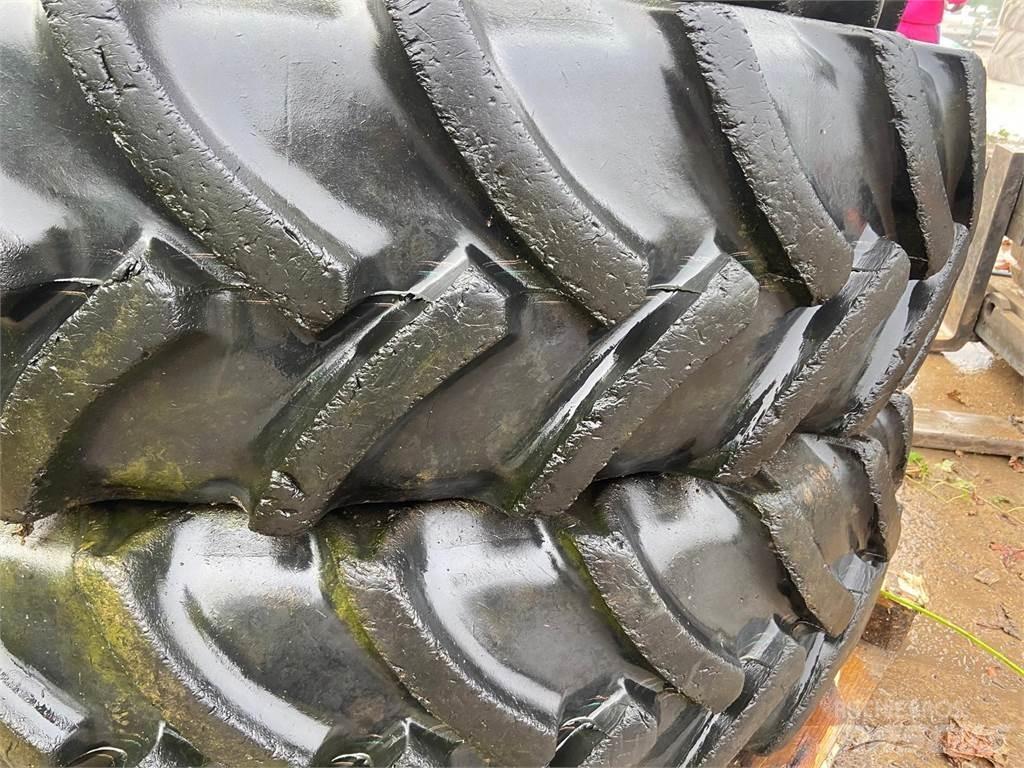  Row Crop Wheels Riepas, riteņi un diski
