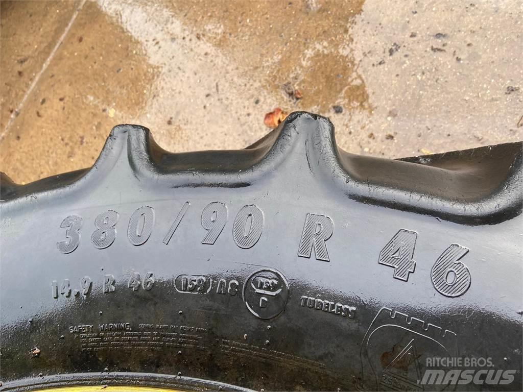  Row Crop Wheels Riepas, riteņi un diski