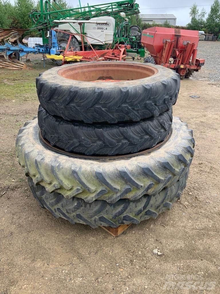  Row Crop Wheels Riepas, riteņi un diski