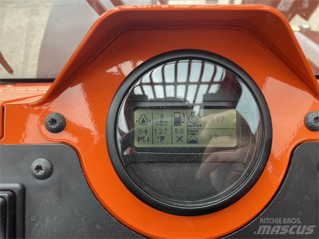 SkyTrak 8042 Teleskopiskie manipulatori