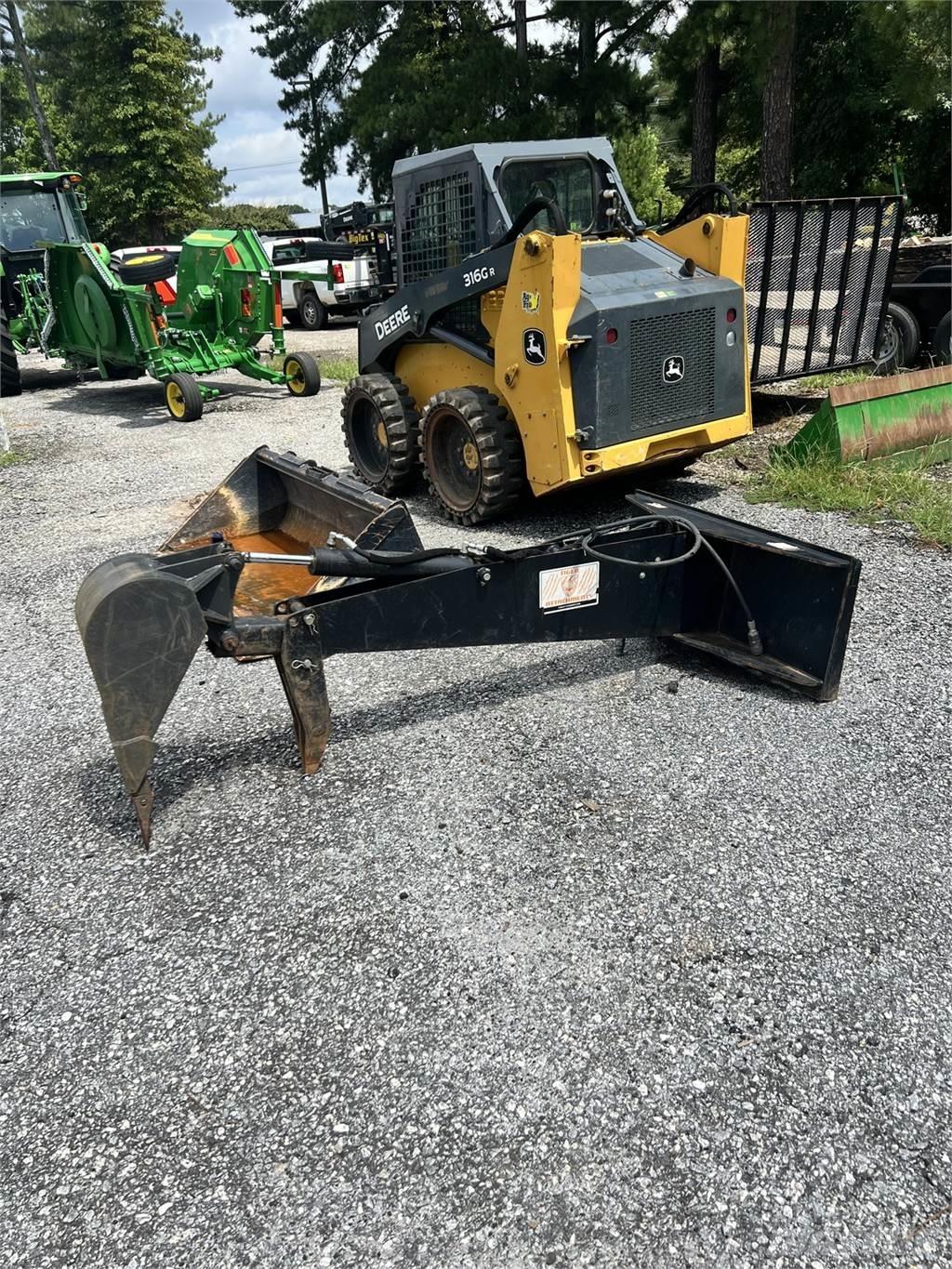 Tiger Backhoe Būvniecība- Citi