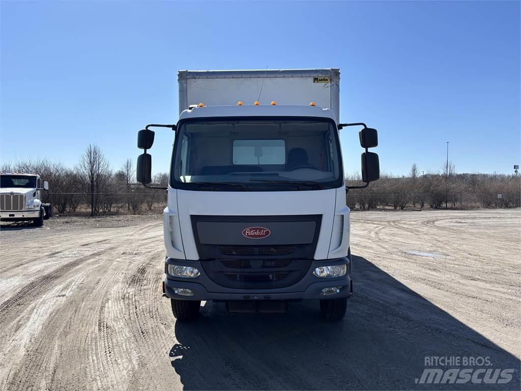 Peterbilt 220 Furgons