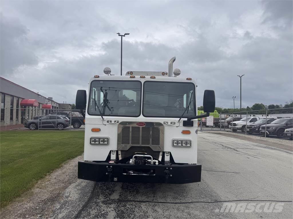 Peterbilt 320 Atkritumu izvešanas transports