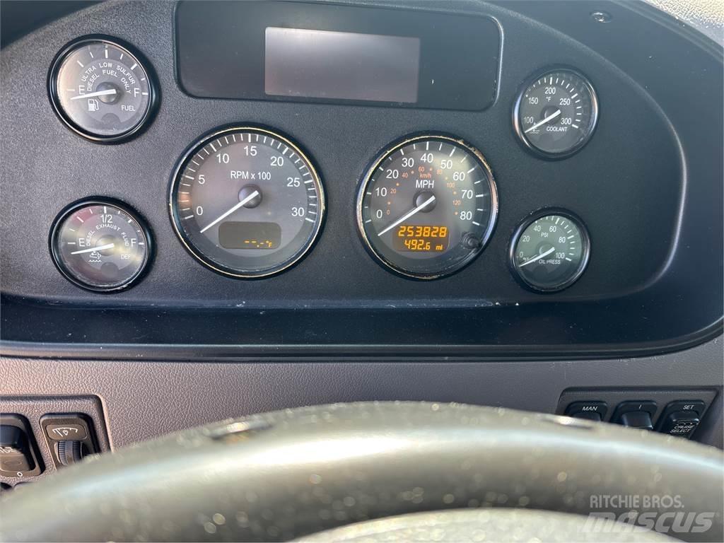 Peterbilt 337 Furgons
