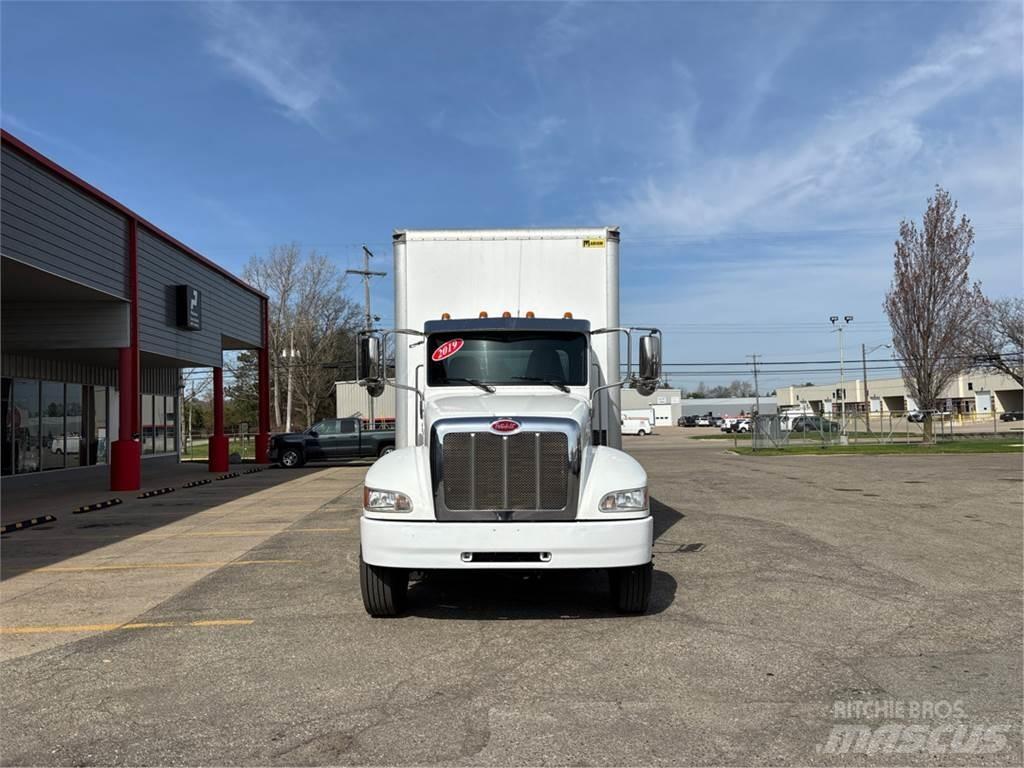 Peterbilt 337 Furgons