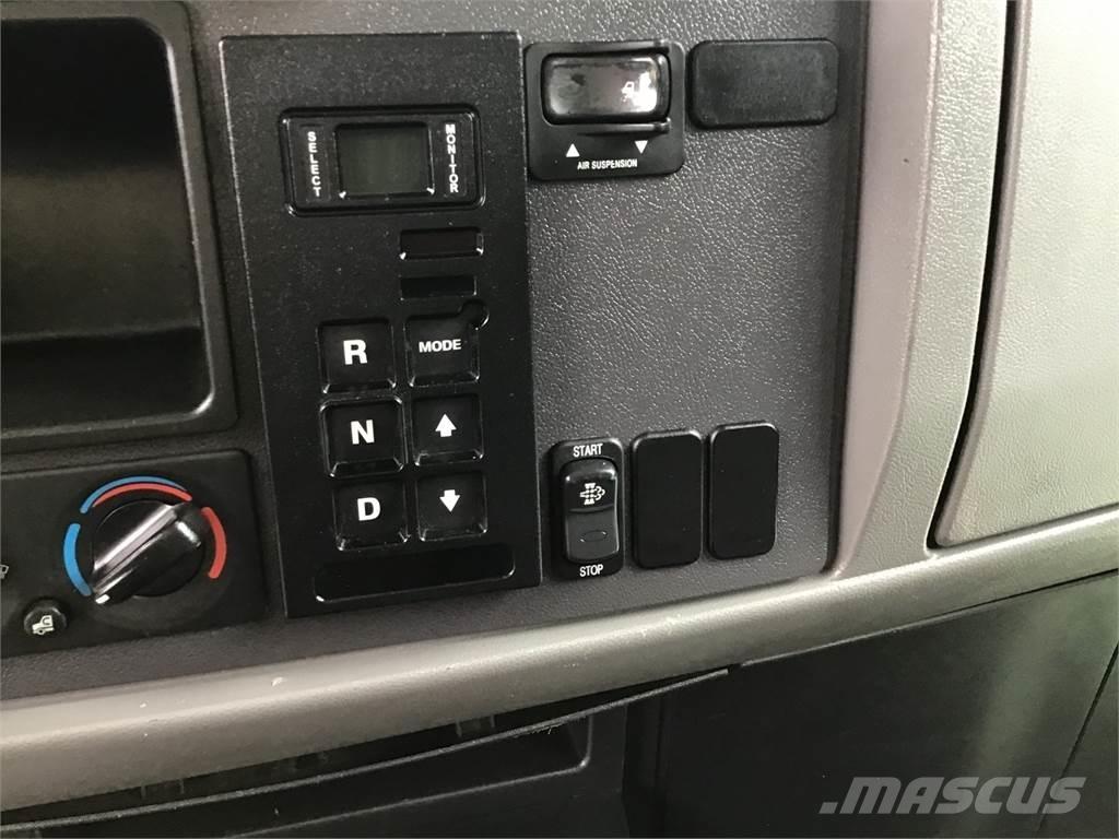Peterbilt 337 Šasija ar kabīni