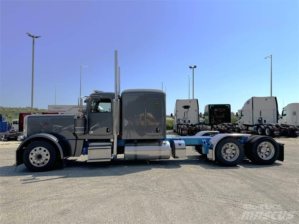 Peterbilt 389 Vilcēji