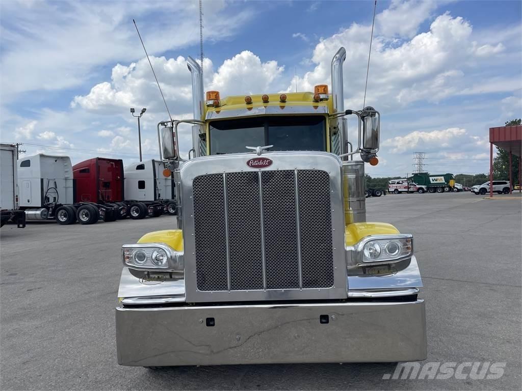 Peterbilt 389 Vilcēji