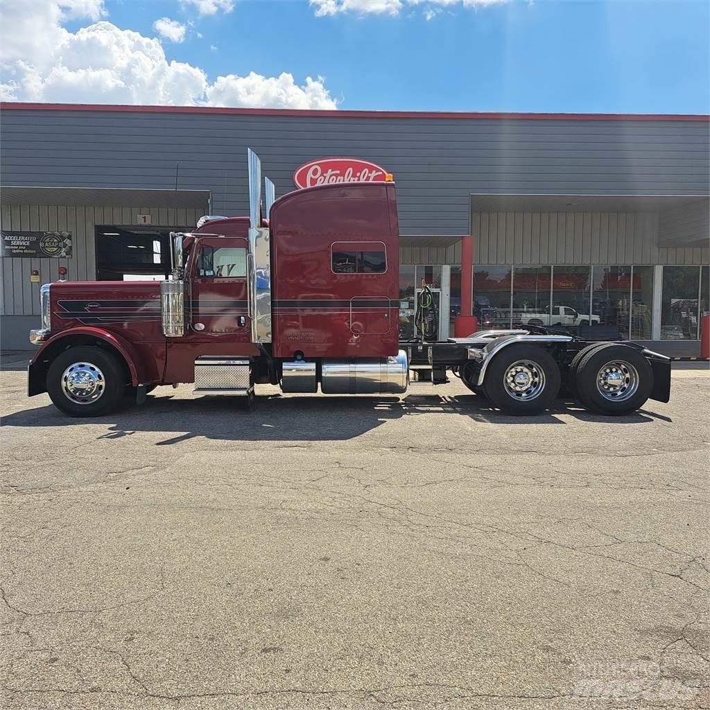 Peterbilt 389 Vilcēji