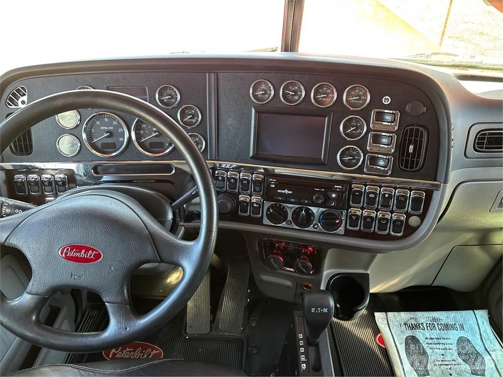 Peterbilt 389 Vilcēji