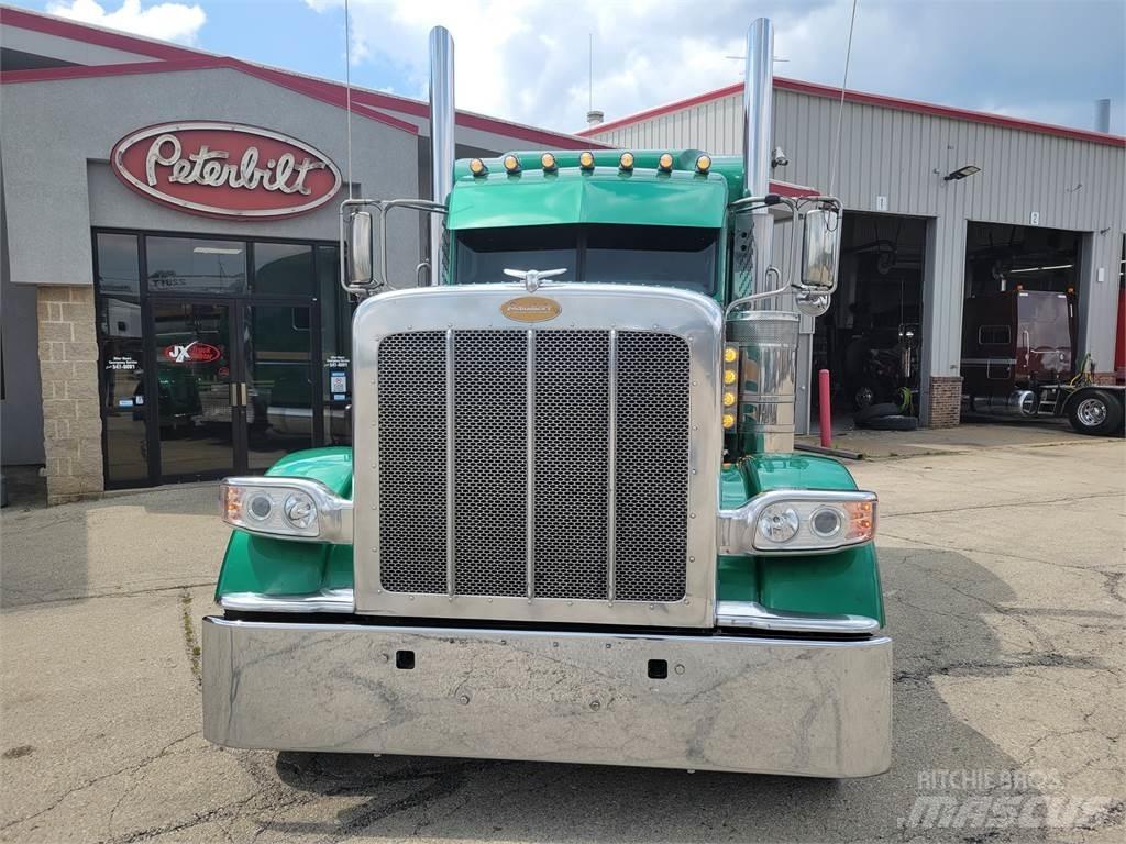 Peterbilt 389 Vilcēji
