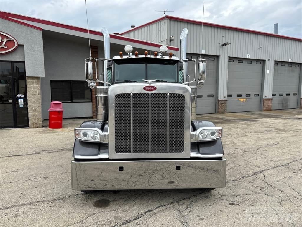 Peterbilt 389 Vilcēji