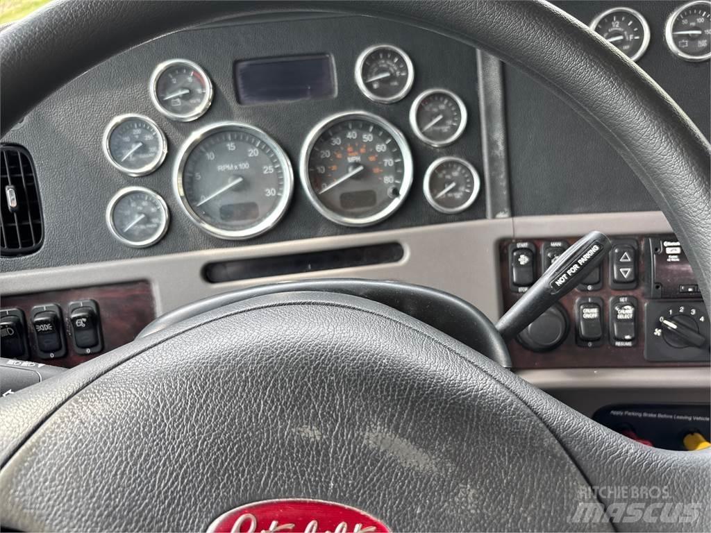 Peterbilt 389 Vilcēji