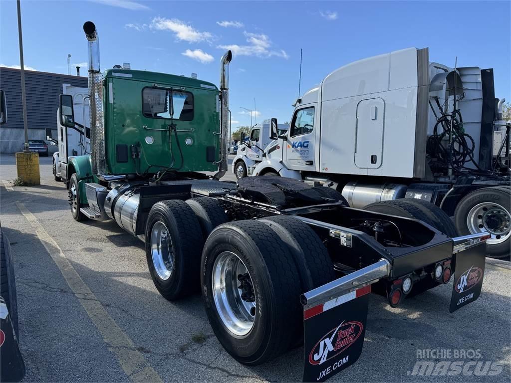 Peterbilt 567 Vilcēji
