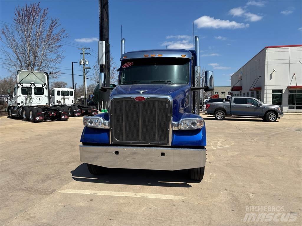 Peterbilt 567 Vilcēji