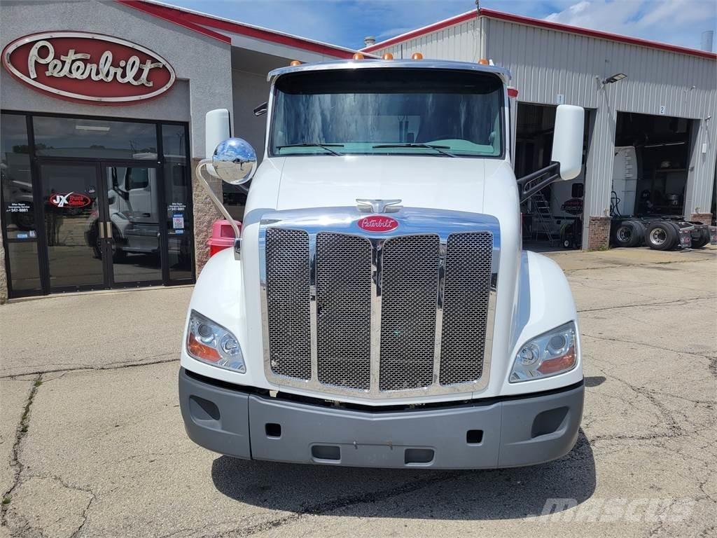 Peterbilt 579 Vilcēji