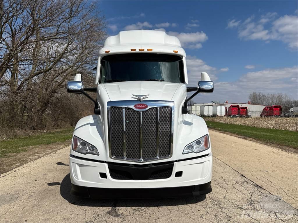 Peterbilt 579 Vilcēji