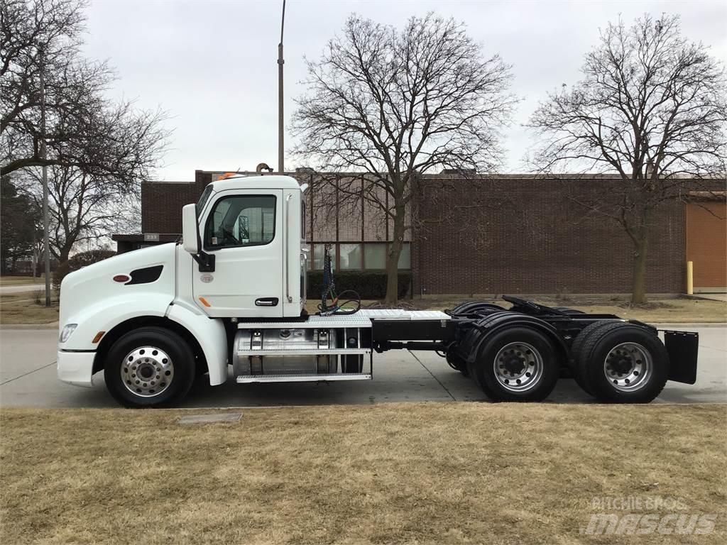Peterbilt 579 Vilcēji