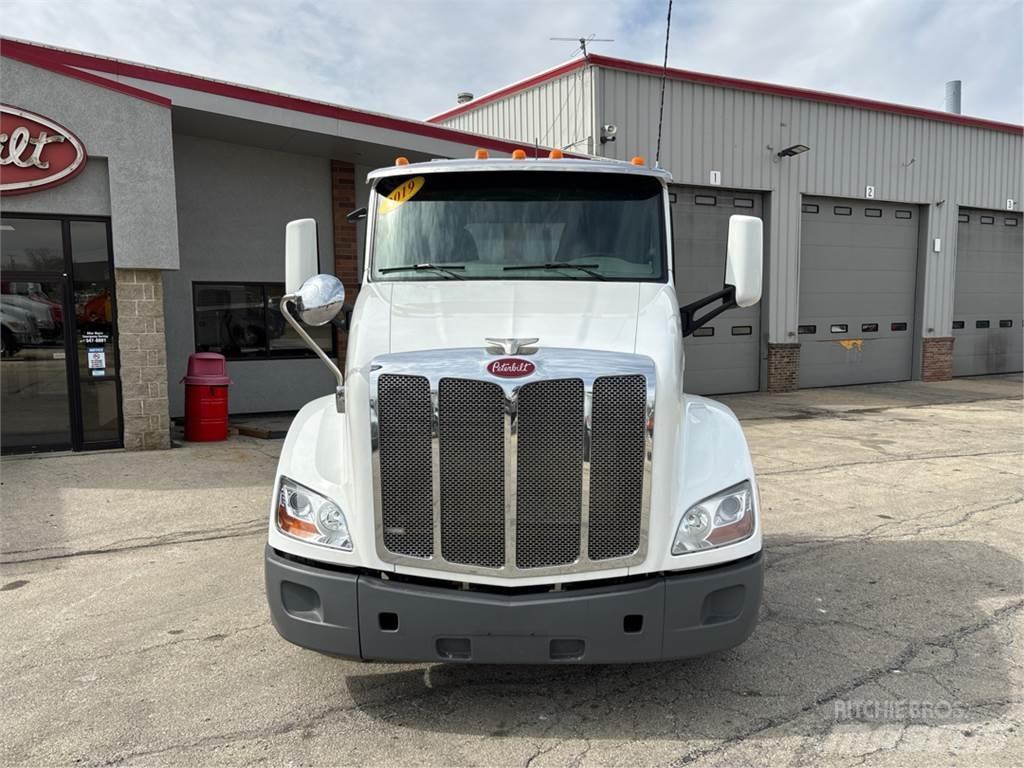 Peterbilt 579 Vilcēji