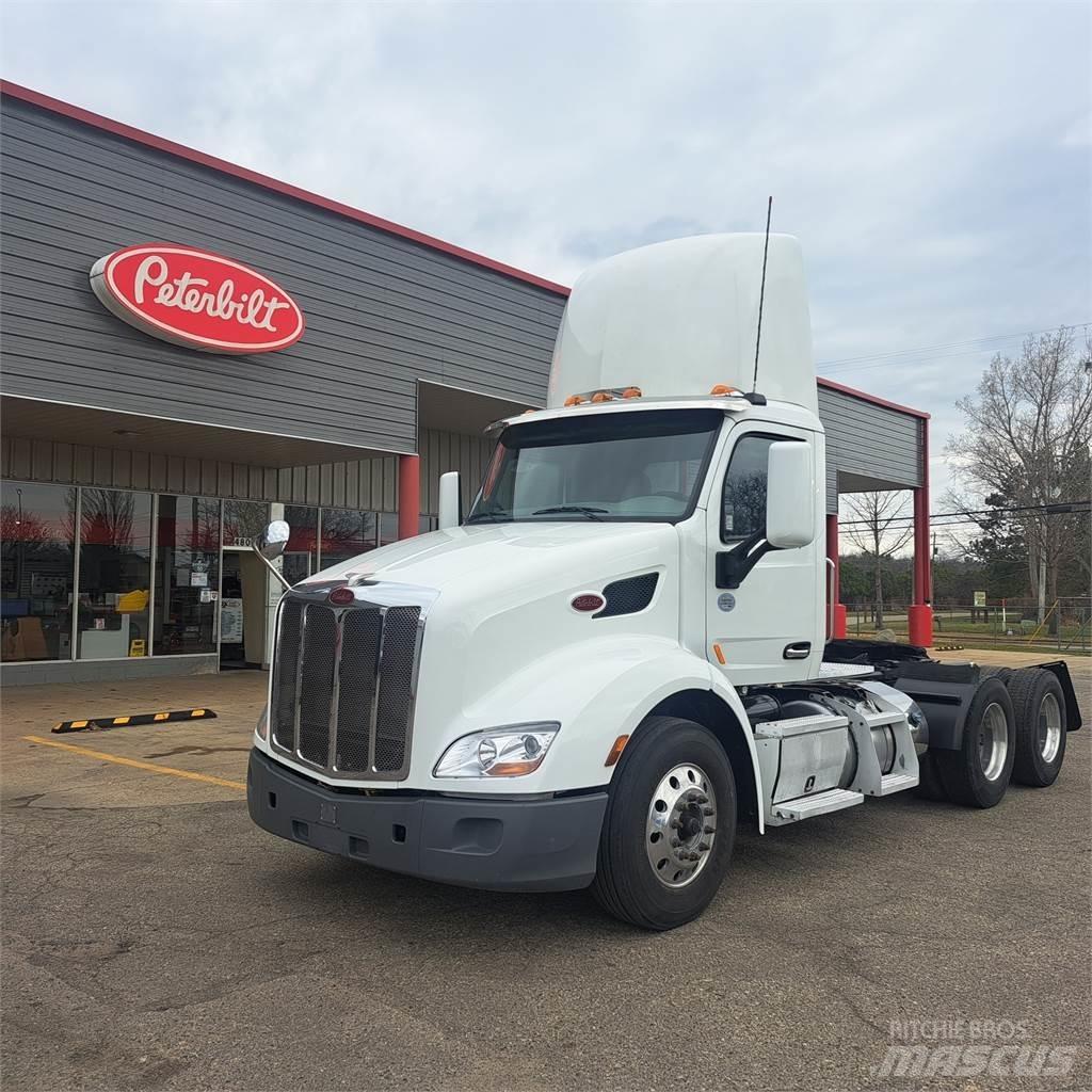 Peterbilt 579 Vilcēji