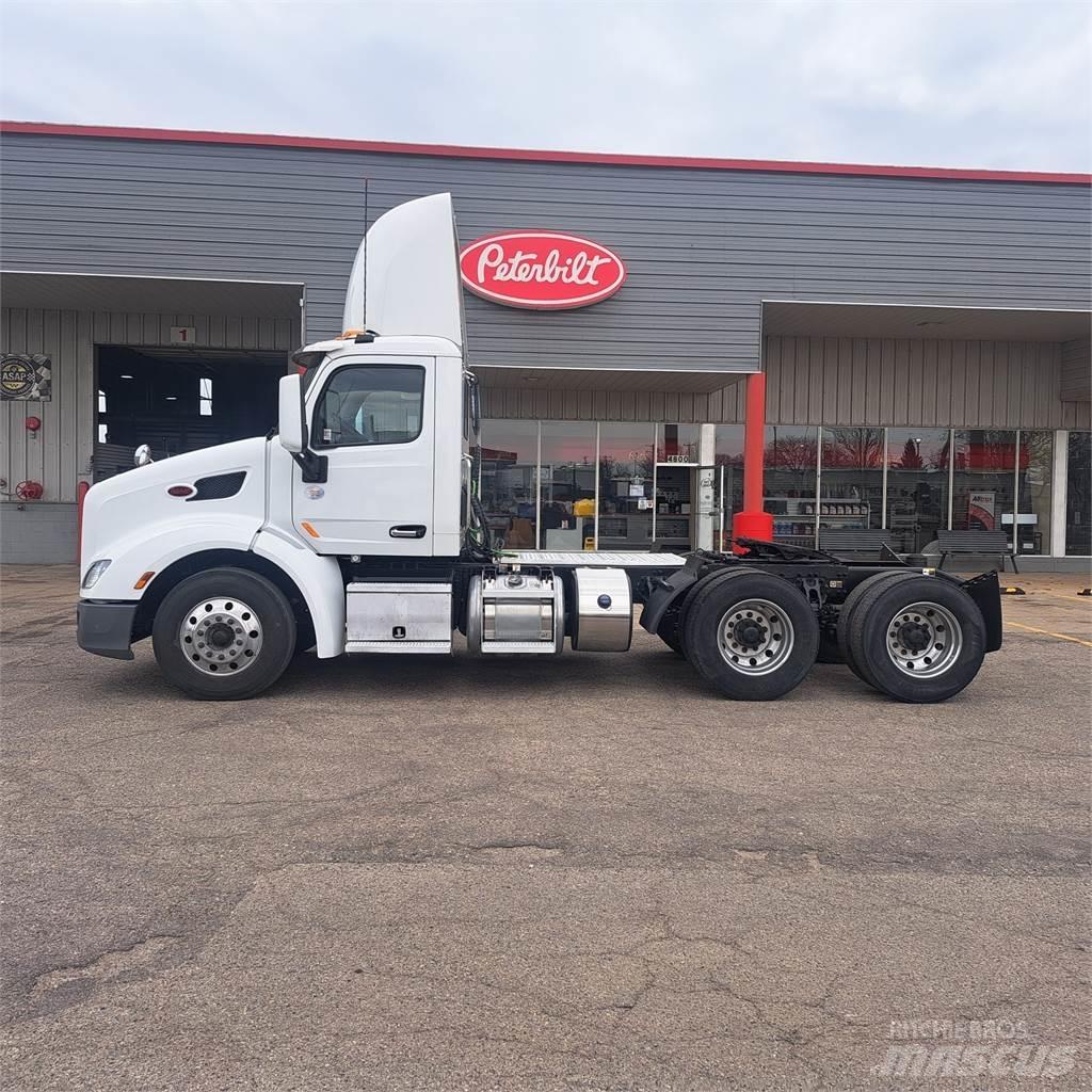 Peterbilt 579 Vilcēji