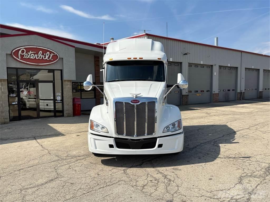 Peterbilt 579 Vilcēji