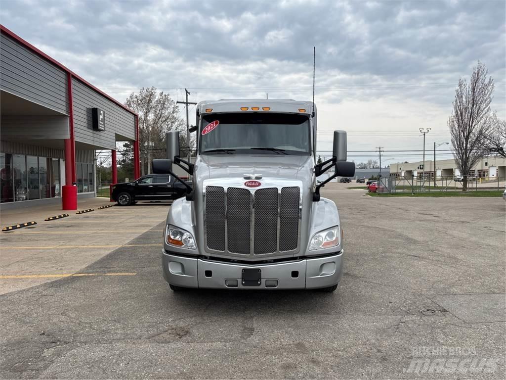 Peterbilt 579 Vilcēji