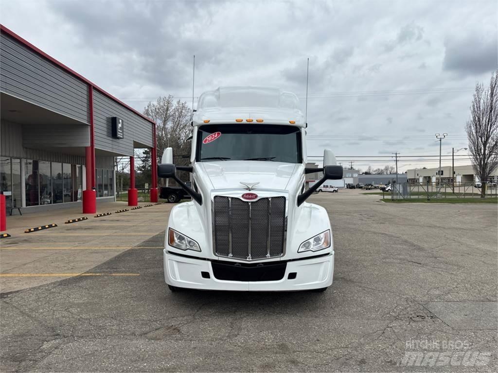Peterbilt 579 Vilcēji