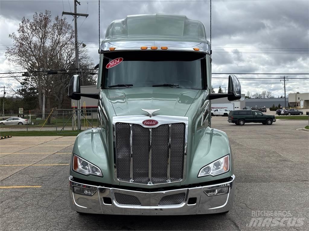 Peterbilt 579 Vilcēji