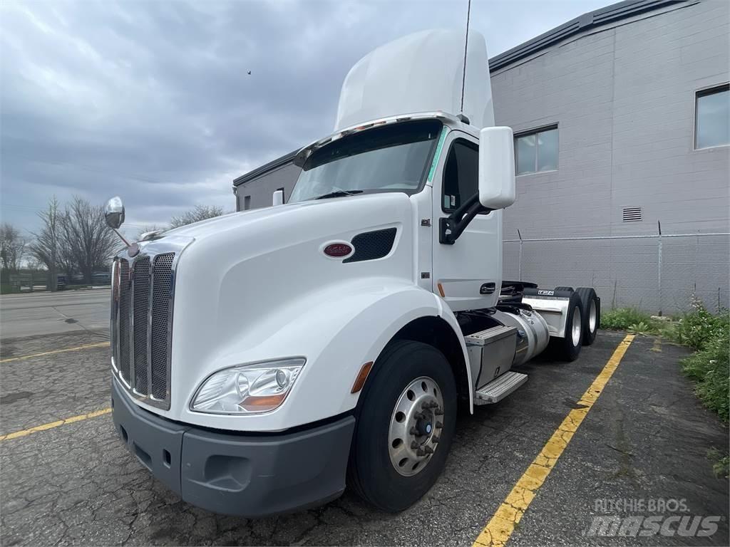 Peterbilt 579 Vilcēji