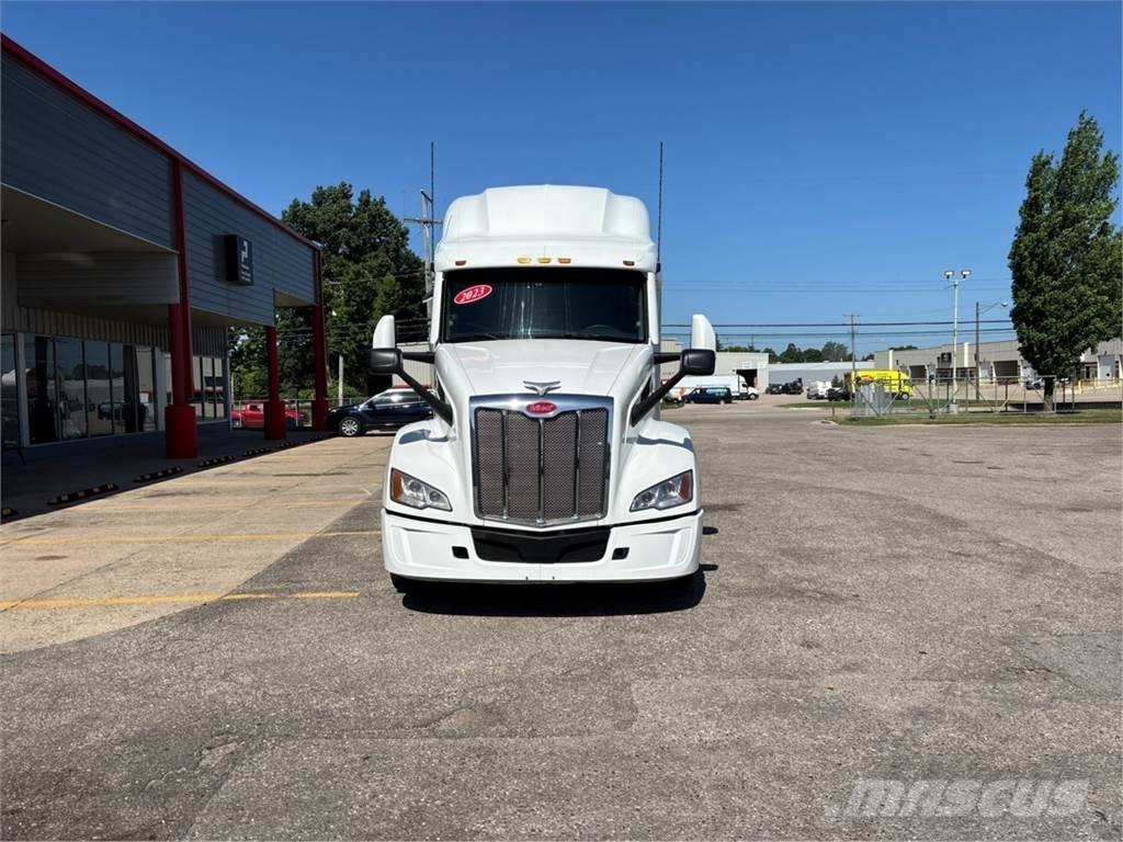 Peterbilt 579 Vilcēji