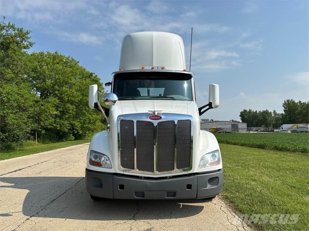 Peterbilt 579 Vilcēji