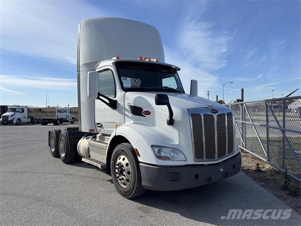 Peterbilt 579 Vilcēji