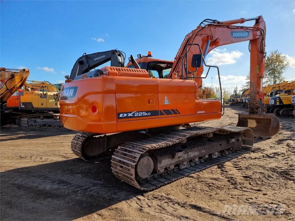 Doosan DX 225LC-3 Kāpurķēžu ekskavatori