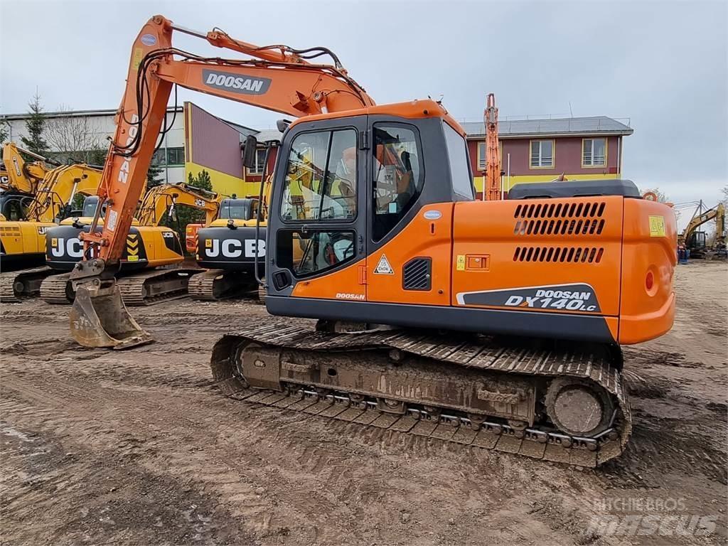 Doosan DX140LC-3 Kāpurķēžu ekskavatori
