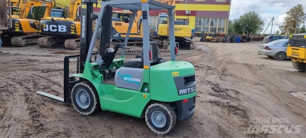 Mitsubishi FD20 Tehnika ar dīzeļa dzinēju