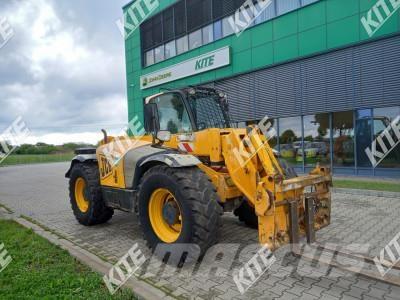 JCB 531-70 Lauksaimniecības pacēlāji