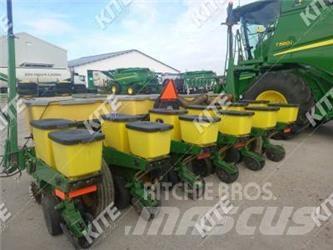 John Deere 1750 Kombinētās sējmašīnas
