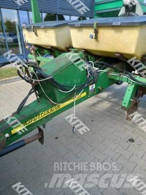 John Deere 1750 Kombinētās sējmašīnas