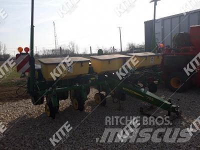 John Deere 1755 Kombinētās sējmašīnas