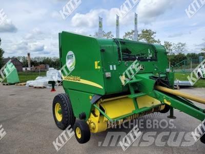 John Deere 568 Rituļu preses