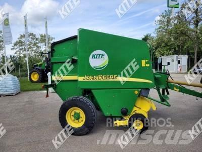 John Deere 568 Rituļu preses
